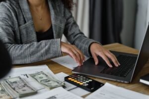 Navigating Towards Financial Freedom 1 Navigating Towards Financial Freedom